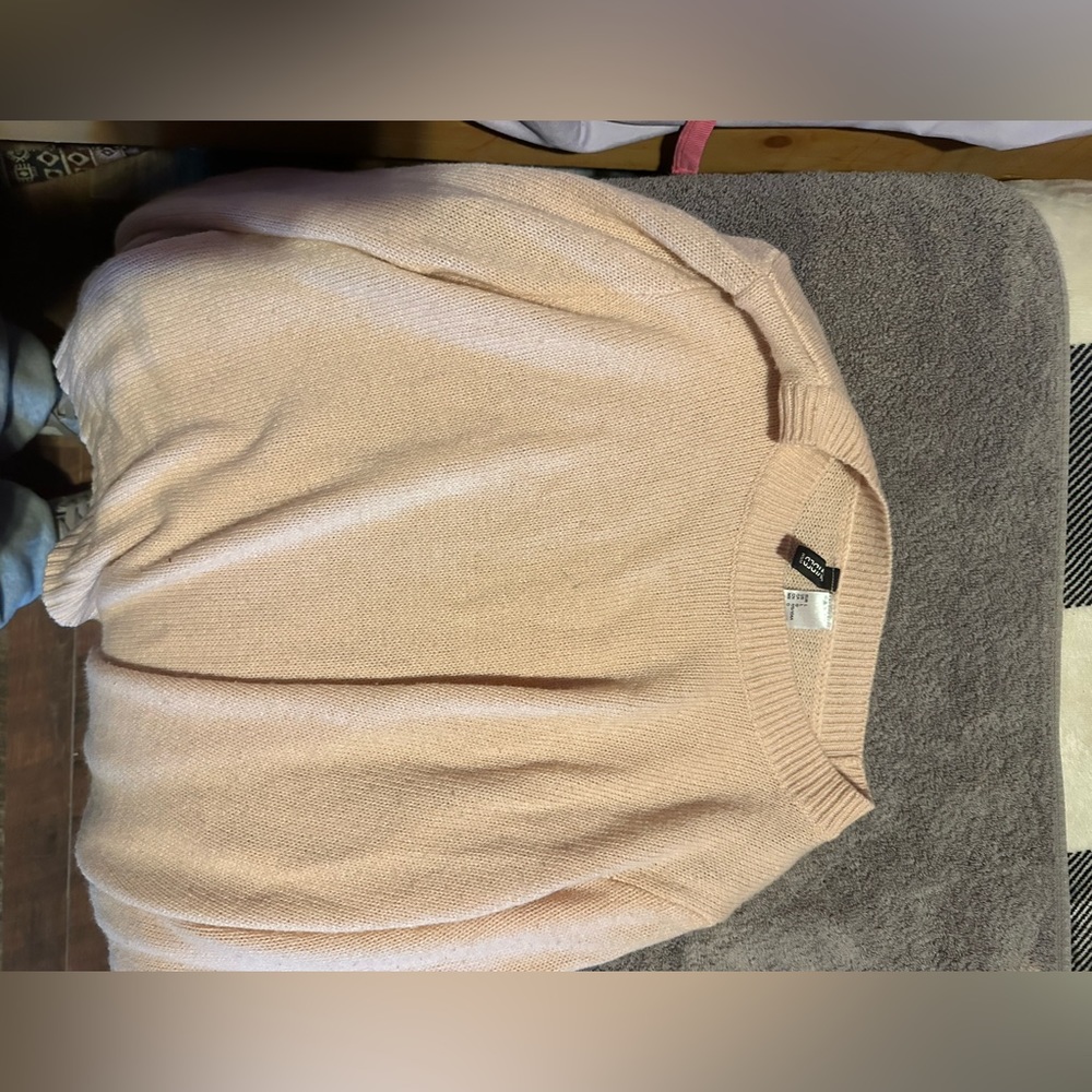 h & m large cream sweater